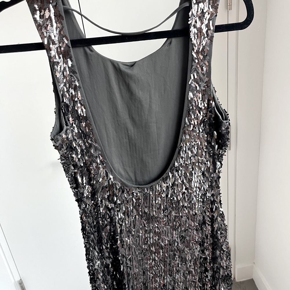 Amazing sequin grey dress, low back, mini
